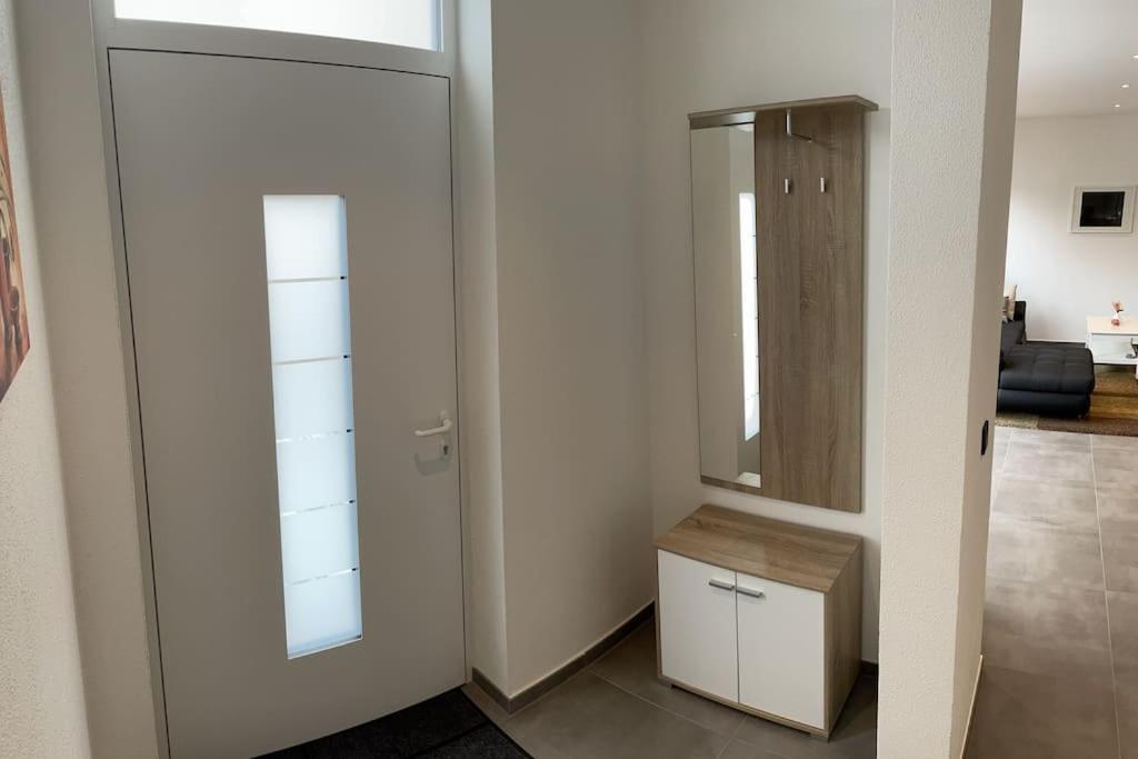 Gemuetliche, Topp Ausgestattete Ferienwohnung Bann Exterior foto