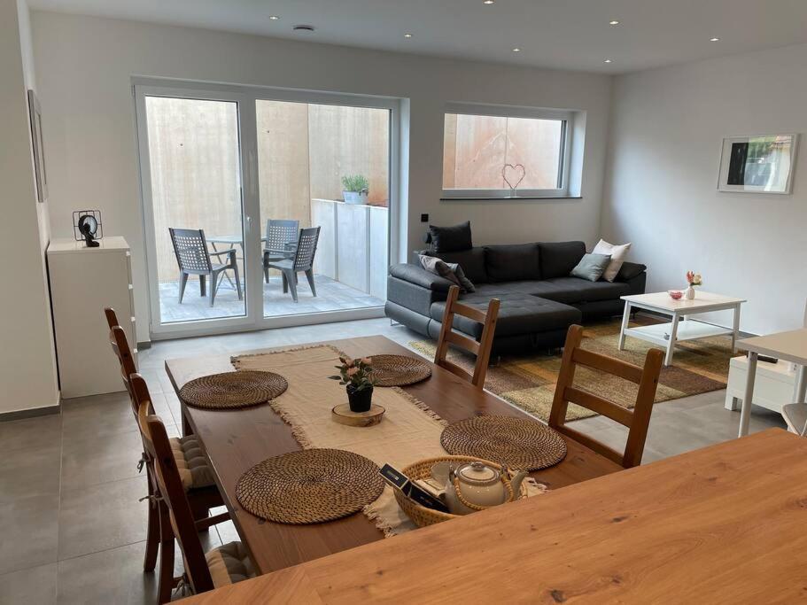 Gemuetliche, Topp Ausgestattete Ferienwohnung Bann Exterior foto